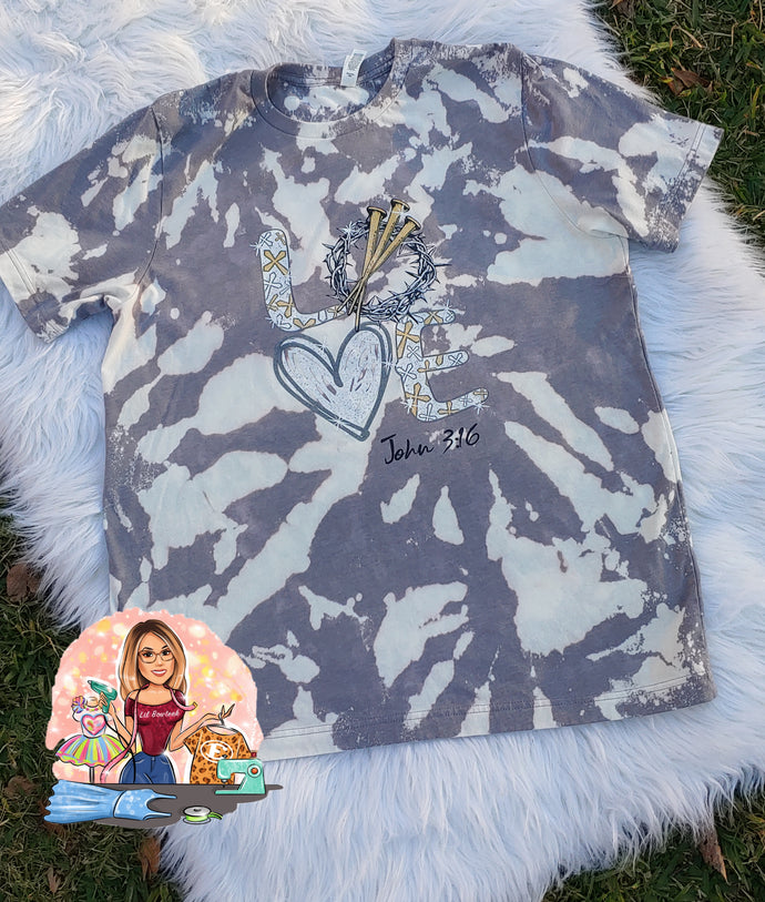 Love John 3:16 Tee
